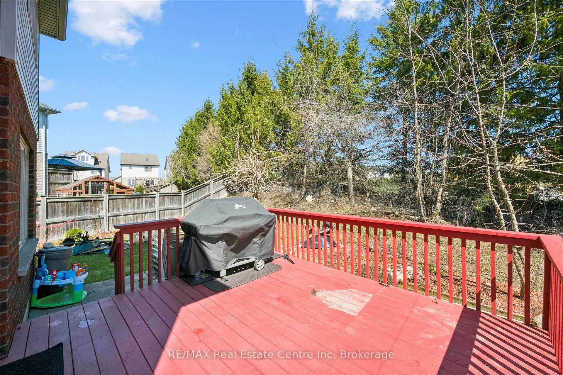 Photo 41 of 71 Laughland Lane, Guelph, Pineridge/Westminster Woods — HOMEH