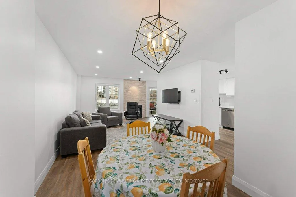 Photo 8 of Unit 24, 1098 King Street W, Kingston, Central City West — HOMEH