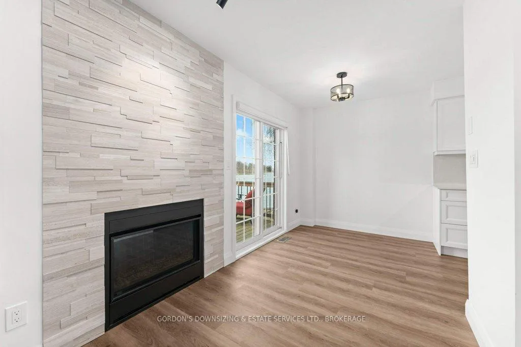 Photo 12 of Unit 24, 1098 King Street W, Kingston, Central City West — HOMEH