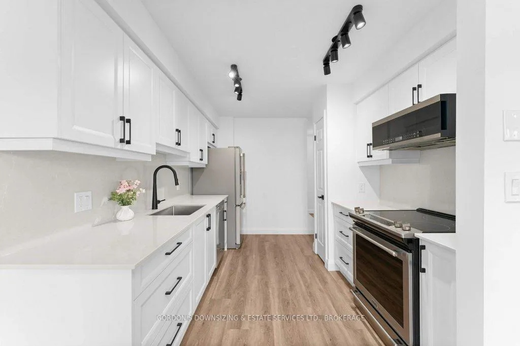 Photo 14 of Unit 24, 1098 King Street W, Kingston, Central City West — HOMEH