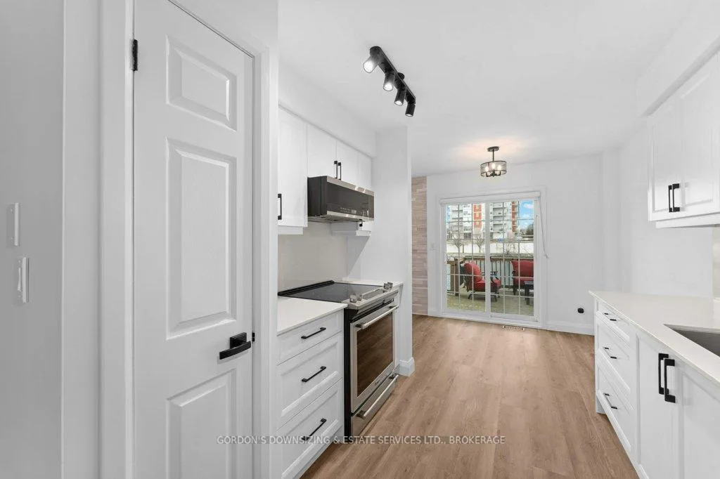 Photo 16 of Unit 24, 1098 King Street W, Kingston, Central City West — HOMEH