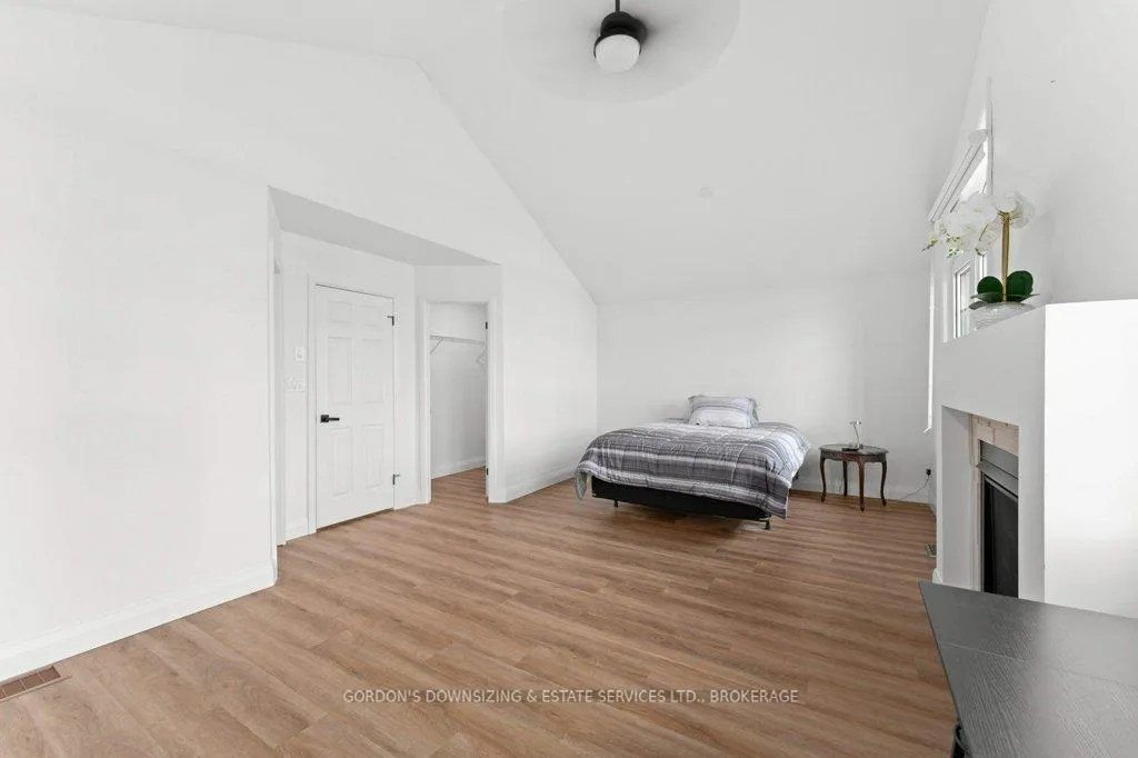 Photo 21 of Unit 24, 1098 King Street W, Kingston, Central City West — HOMEH