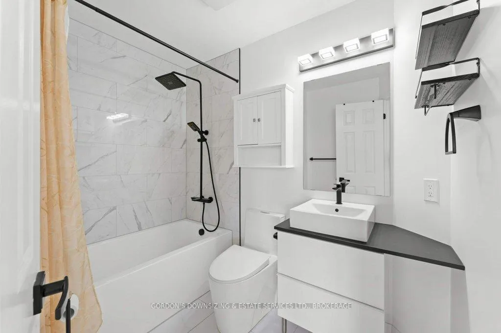 Photo 23 of Unit 24, 1098 King Street W, Kingston, Central City West — HOMEH