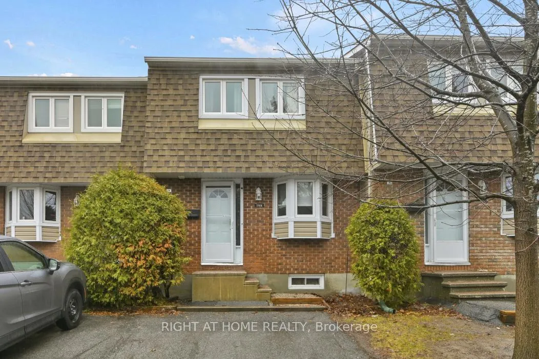 Photo 1 of Unit E, 1700 Lamoureux Drive E, Ottawa, Queenswood Heights South — HOMEH