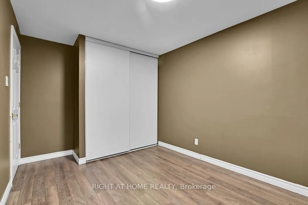 Photo 24 of Unit E, 1700 Lamoureux Drive E, Ottawa, Queenswood Heights South — HOMEH