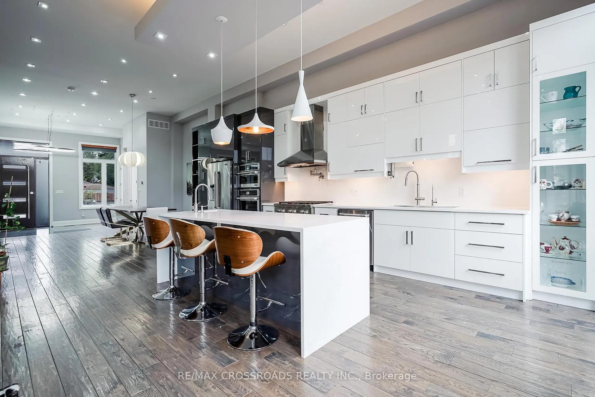 Photo 13 of 1A Roblin Avenue, Toronto, East York — HOMEH