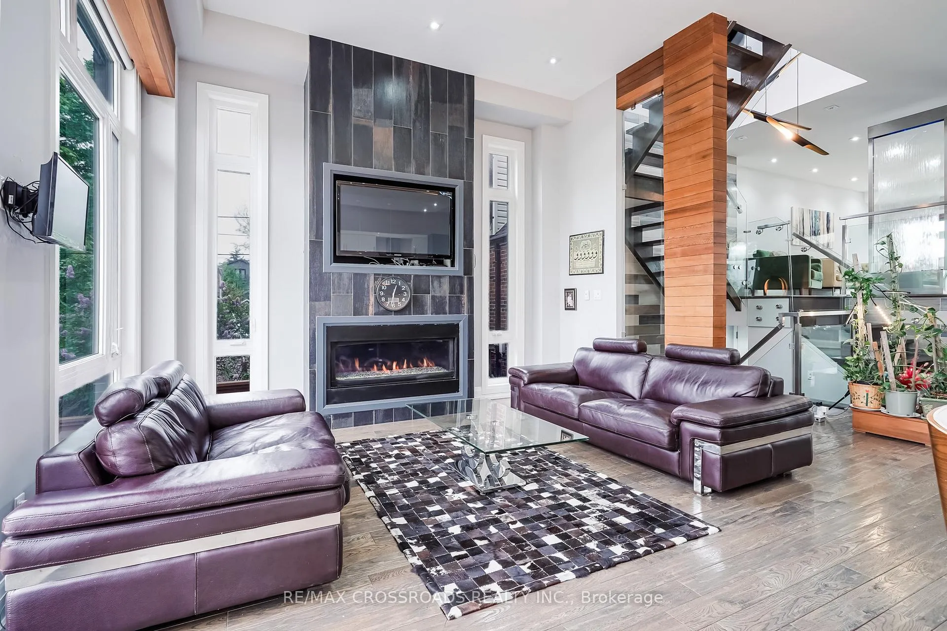 Photo 15 of 1A Roblin Avenue, Toronto, East York — HOMEH