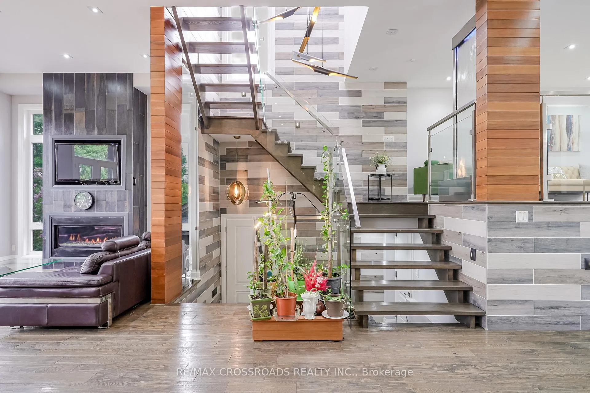 Photo 20 of 1A Roblin Avenue, Toronto, East York — HOMEH