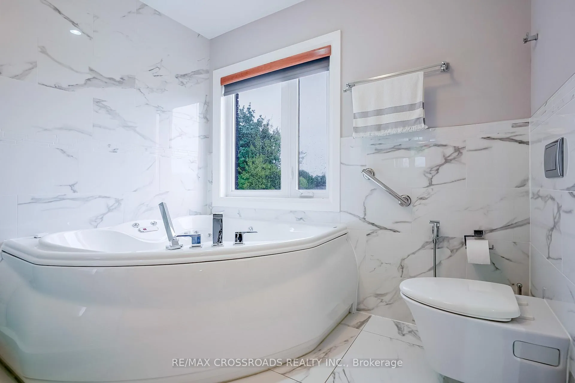 Photo 28 of 1A Roblin Avenue, Toronto, East York — HOMEH