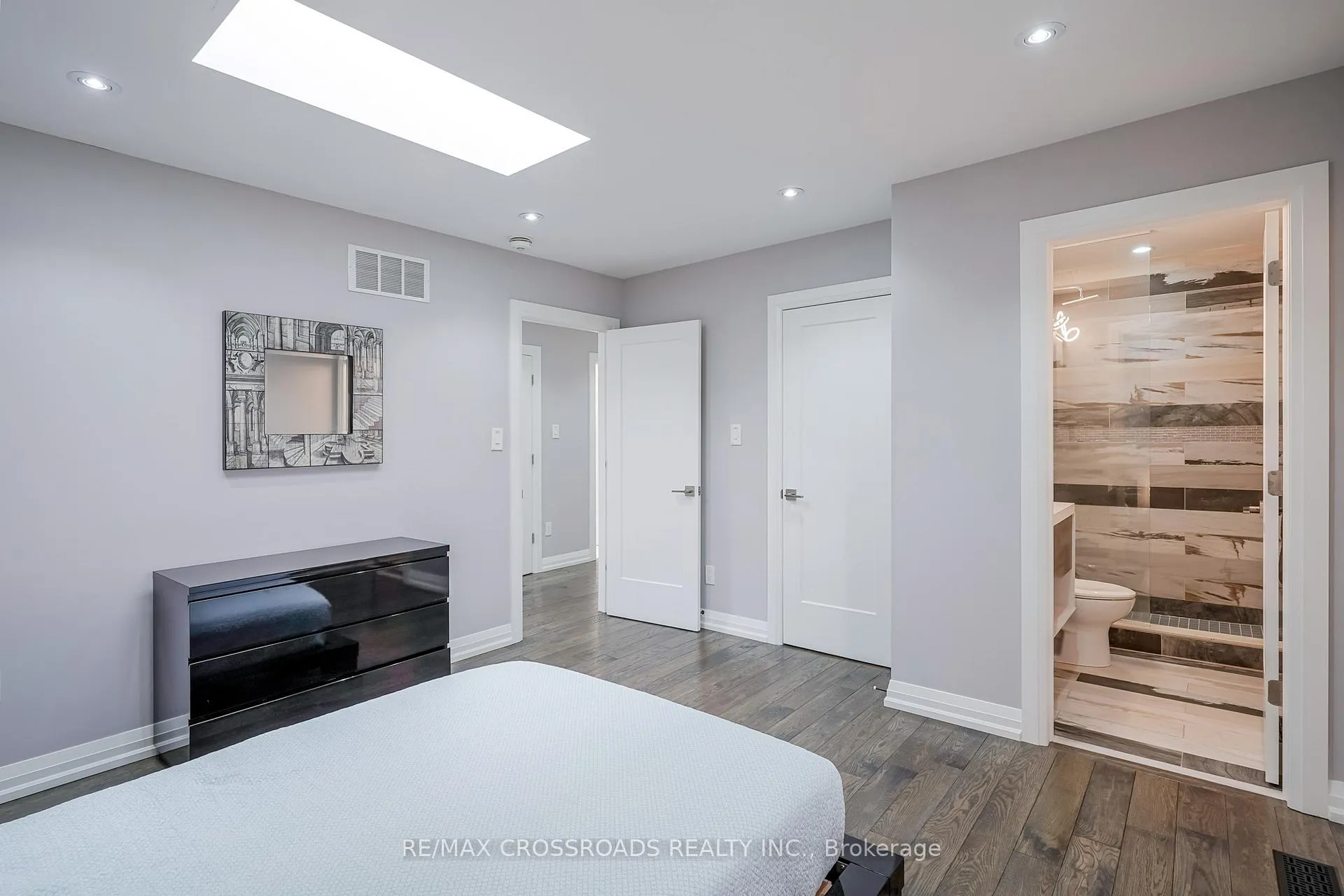 Photo 31 of 1A Roblin Avenue, Toronto, East York — HOMEH