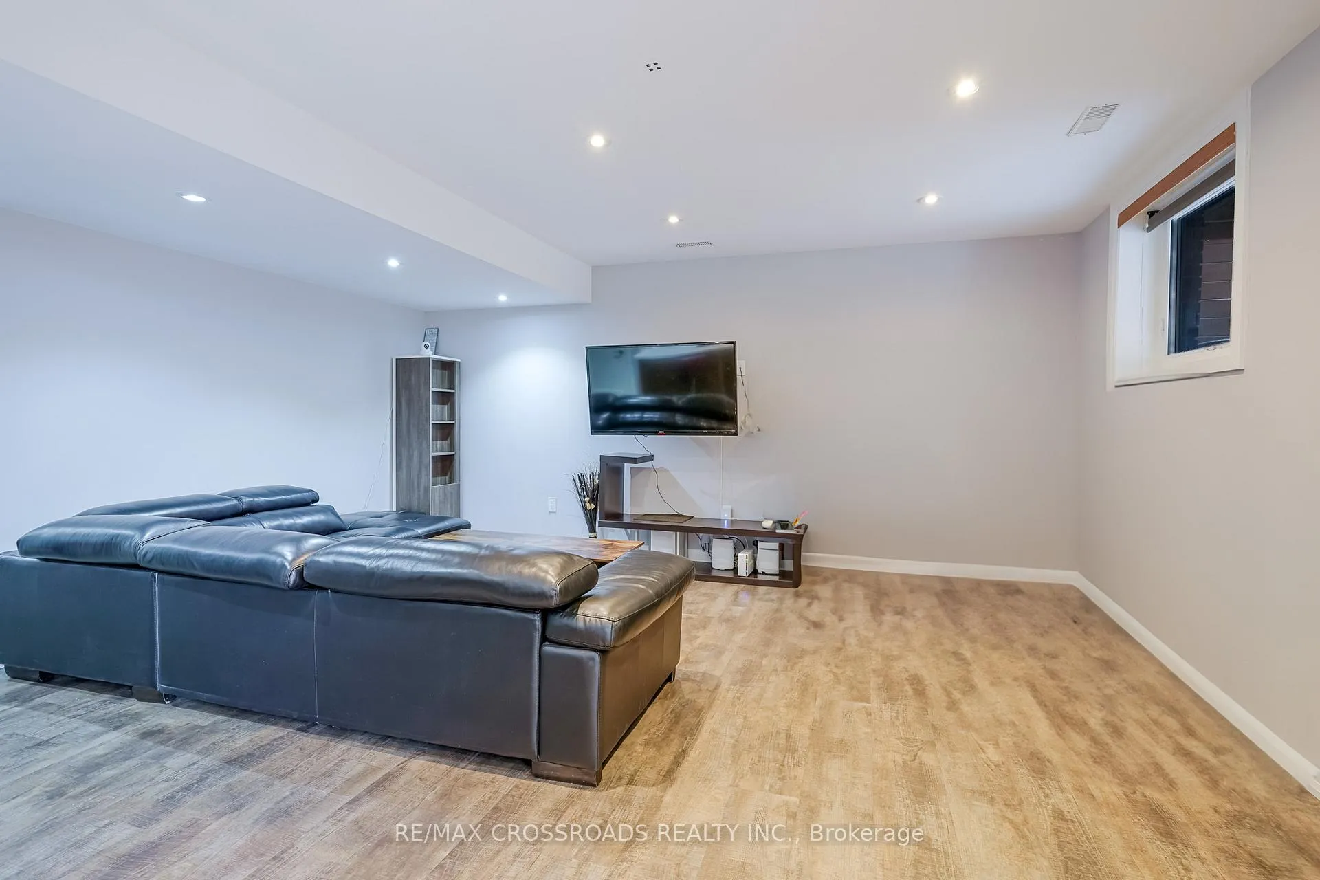 Photo 37 of 1A Roblin Avenue, Toronto, East York — HOMEH