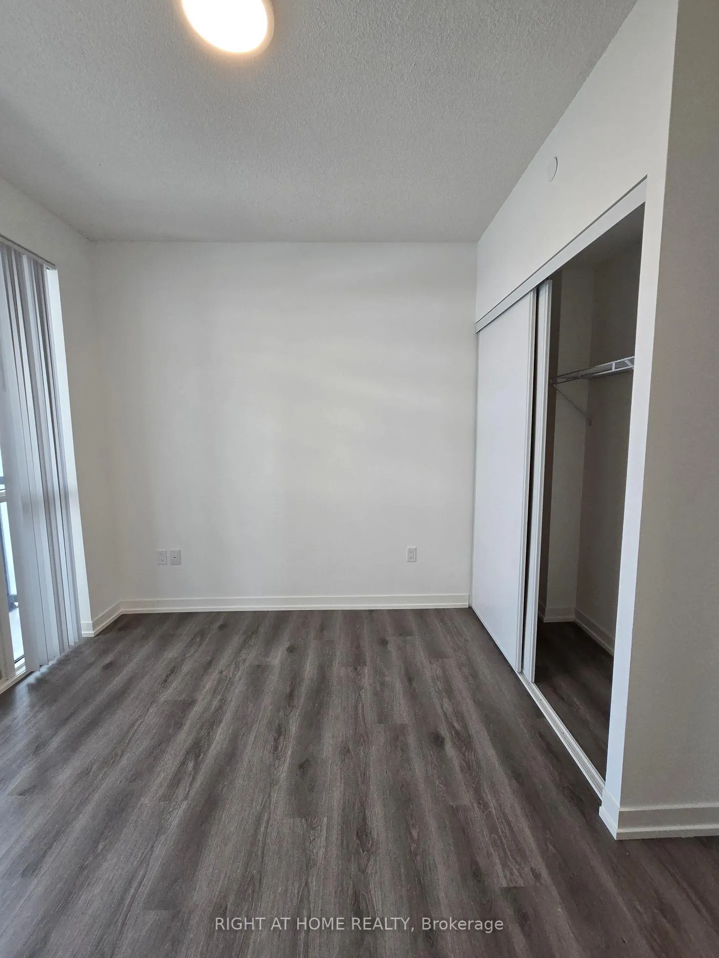 Photo 8 of Unit 3903, 28 Interchange Way, Vaughan, Vaughan Corporate Centre — HOMEH