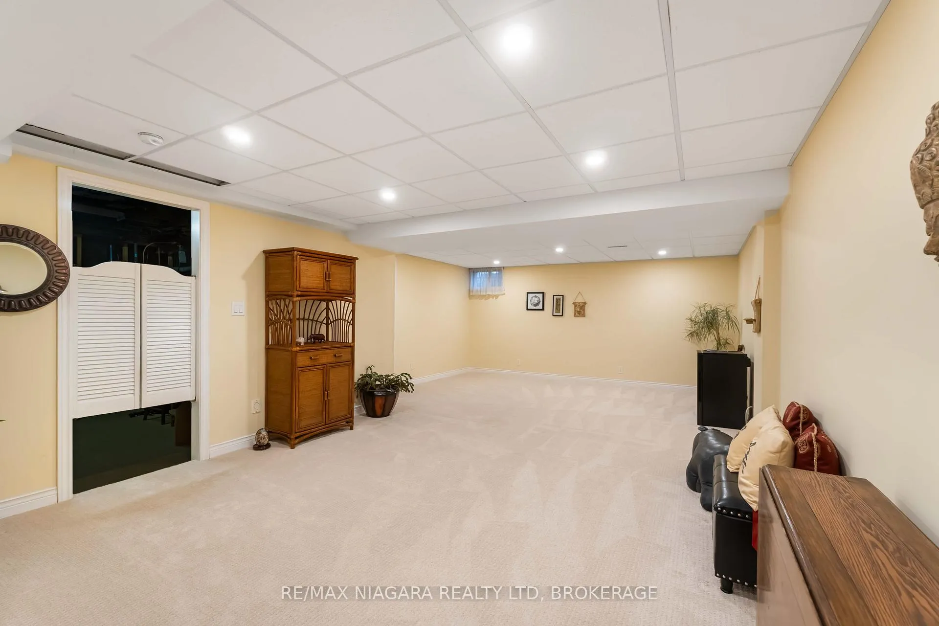 Photo 22 of Unit 14, 165 Main Street E, Grimsby, Grimsby East — HOMEH