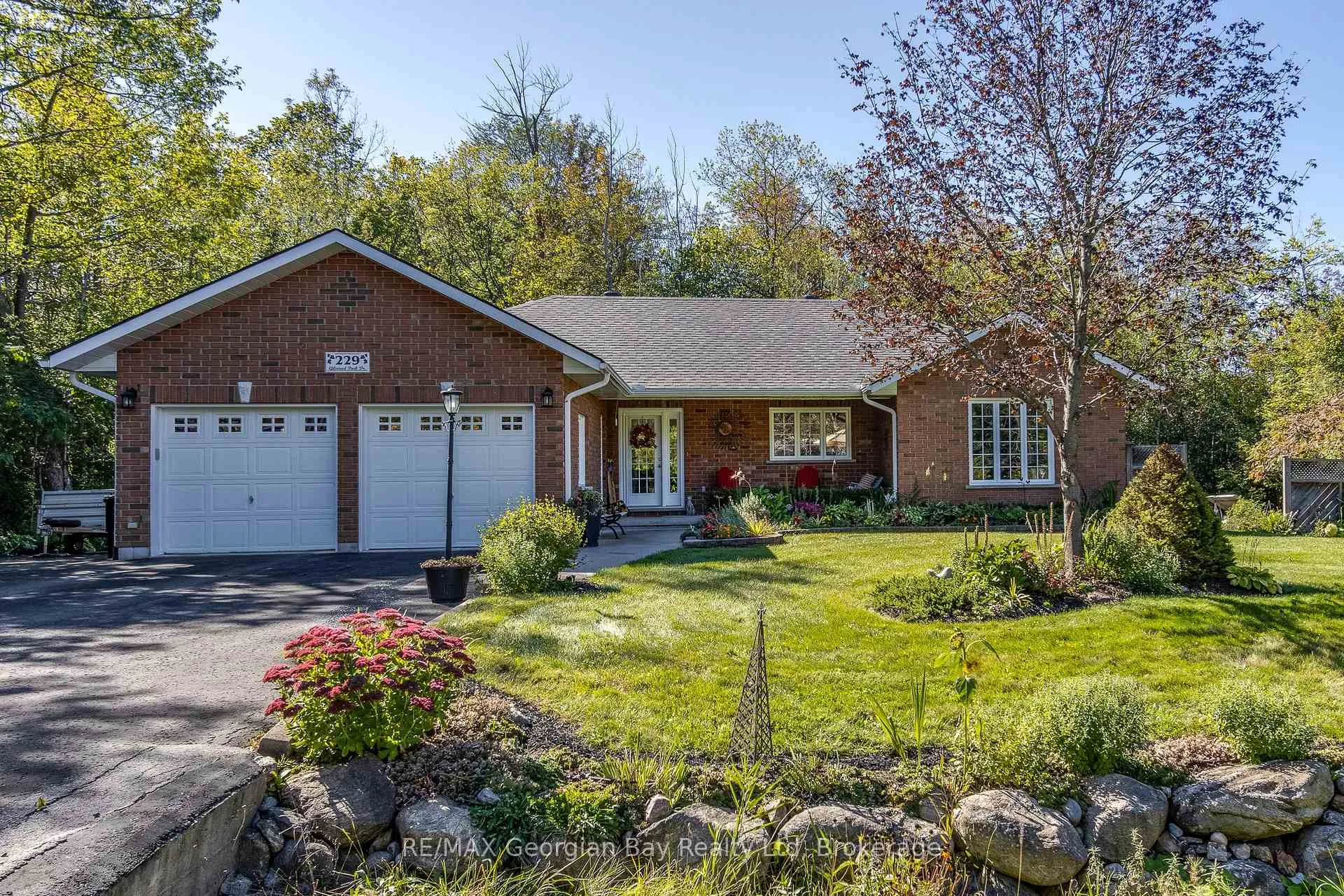 Front of 229 Gilwood Park Drive
