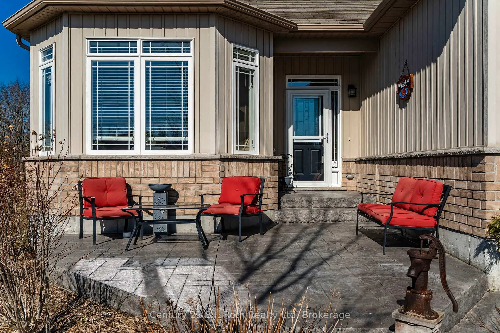 Photo 3 of 9 Charlie Rawson Boulevard, Barrie, 400 East — HOMEH