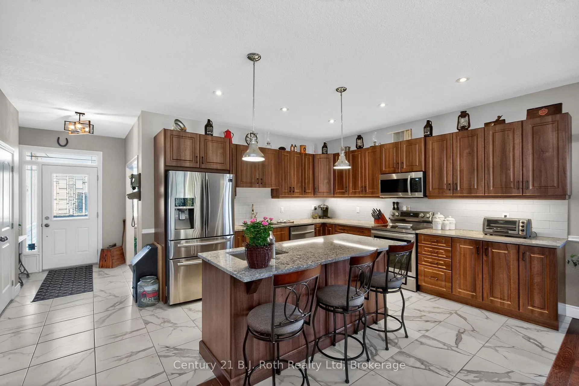 Photo 10 of 9 Charlie Rawson Boulevard, Barrie, 400 East — HOMEH