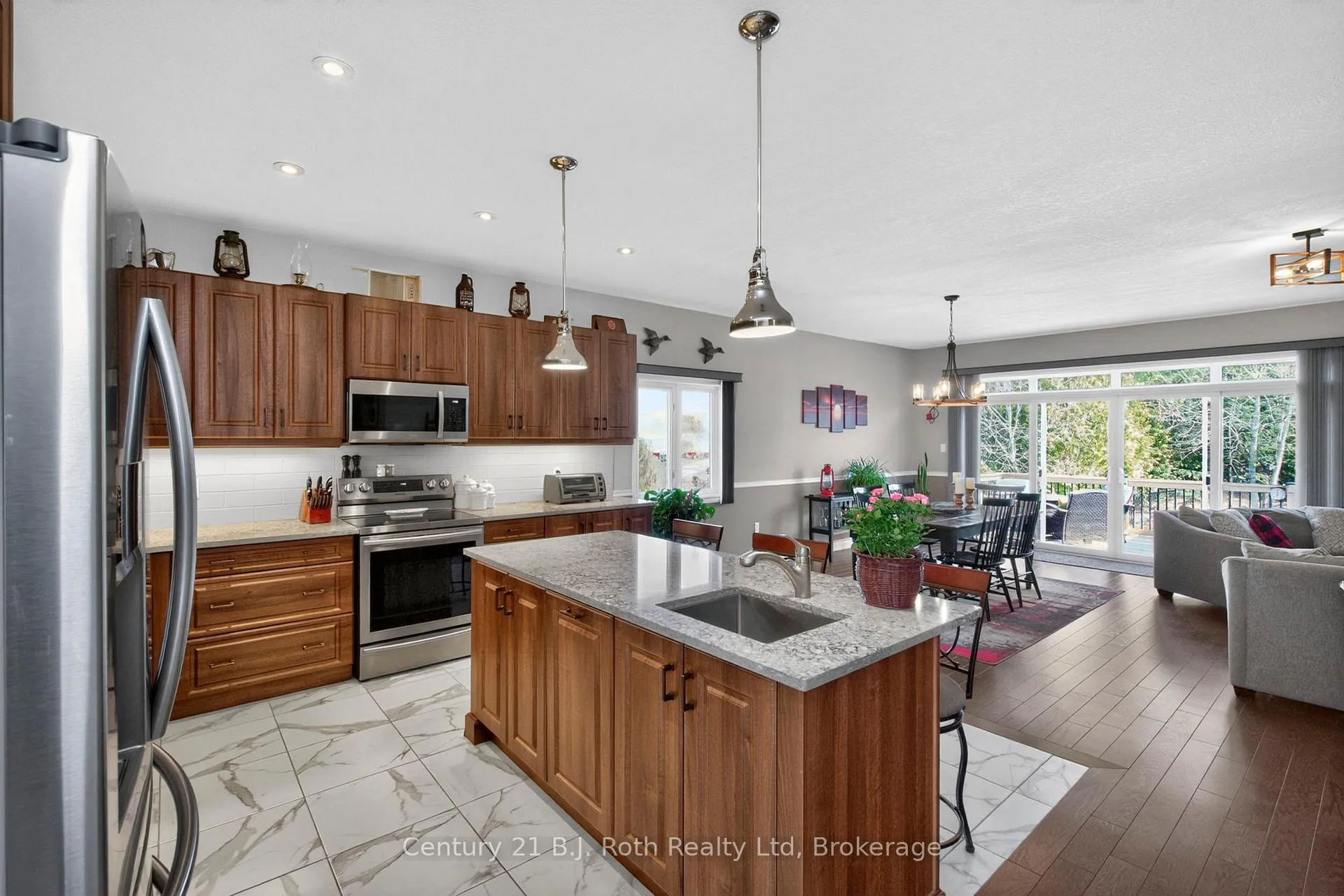 Photo 11 of 9 Charlie Rawson Boulevard, Barrie, 400 East — HOMEH