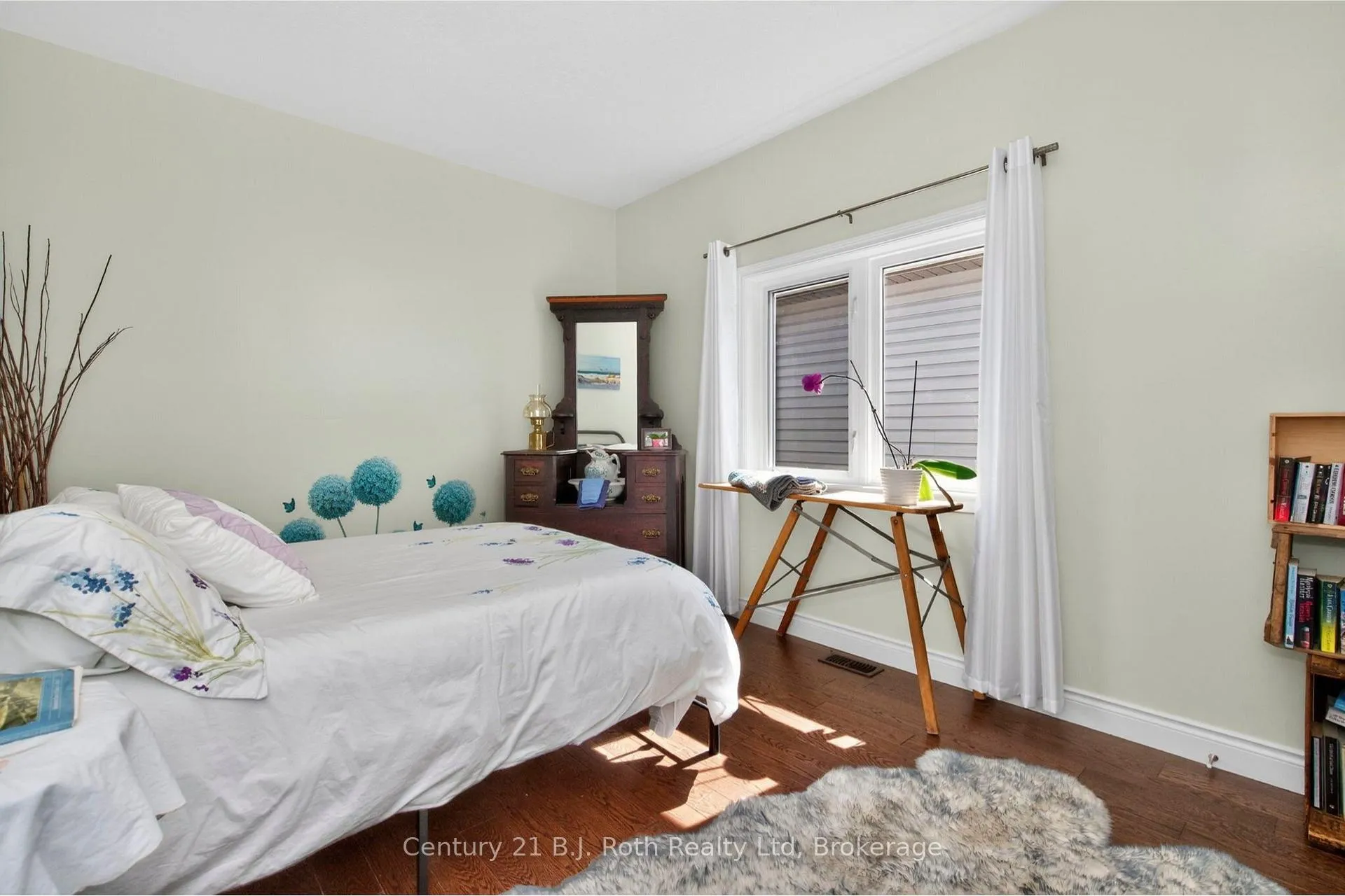 Photo 25 of 9 Charlie Rawson Boulevard, Barrie, 400 East — HOMEH