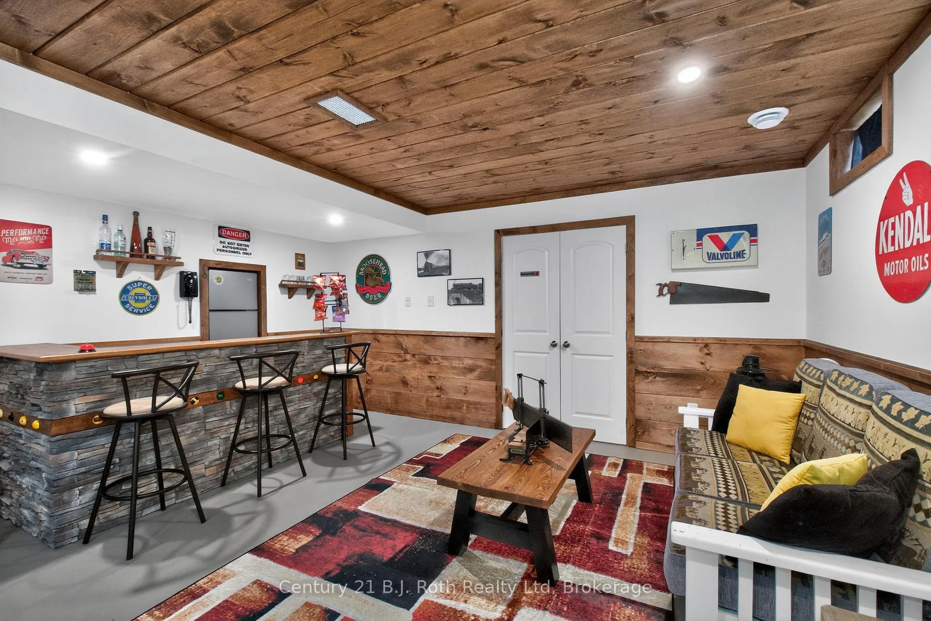Photo 33 of 9 Charlie Rawson Boulevard, Barrie, 400 East — HOMEH