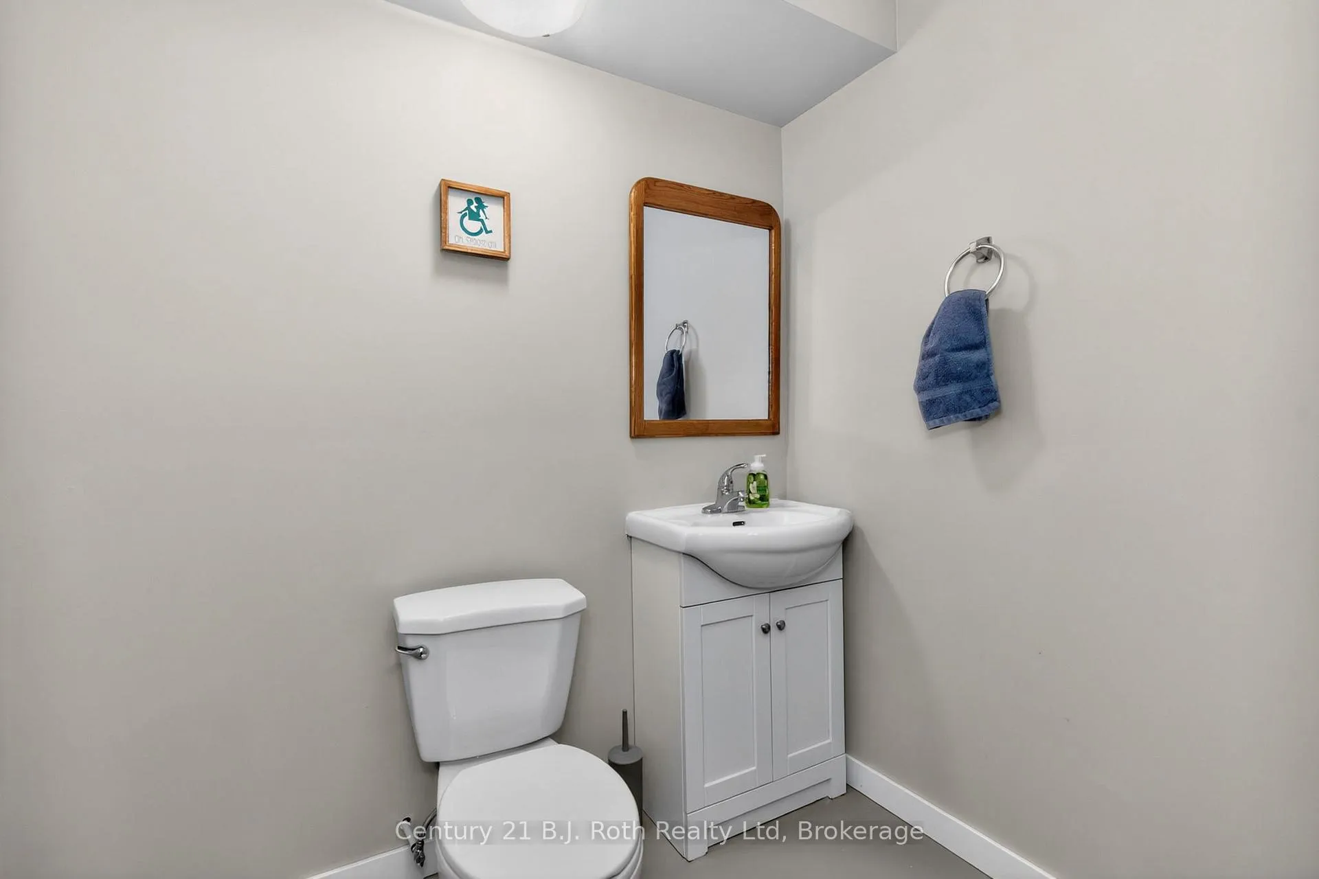 Photo 36 of 9 Charlie Rawson Boulevard, Barrie, 400 East — HOMEH