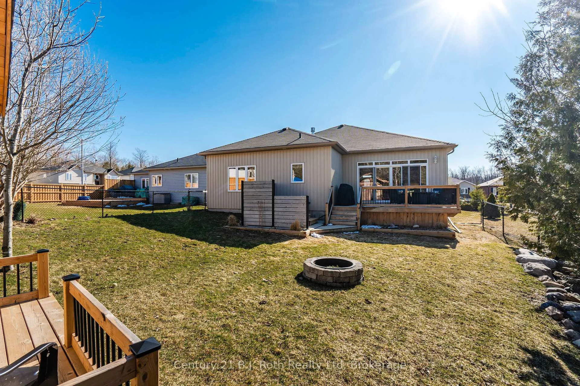 Photo 43 of 9 Charlie Rawson Boulevard, Barrie, 400 East — HOMEH