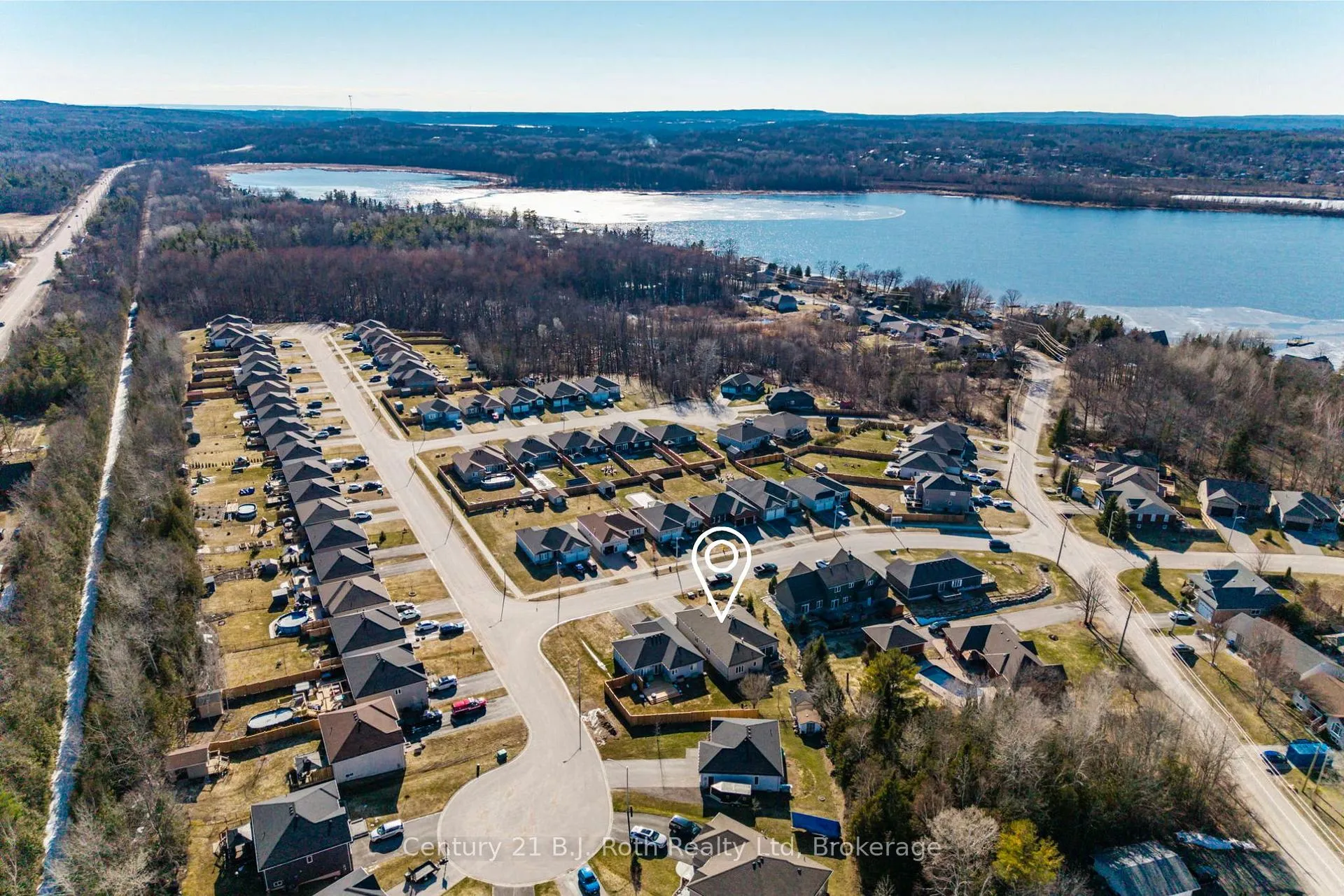 Photo 47 of 9 Charlie Rawson Boulevard, Barrie, 400 East — HOMEH