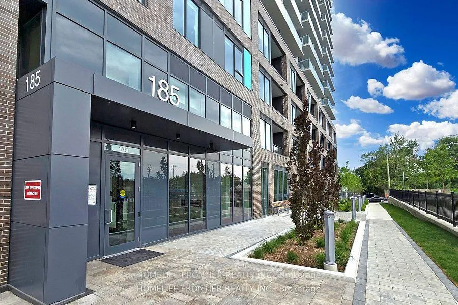 Front of Unit 220, 185 Deerfield Road