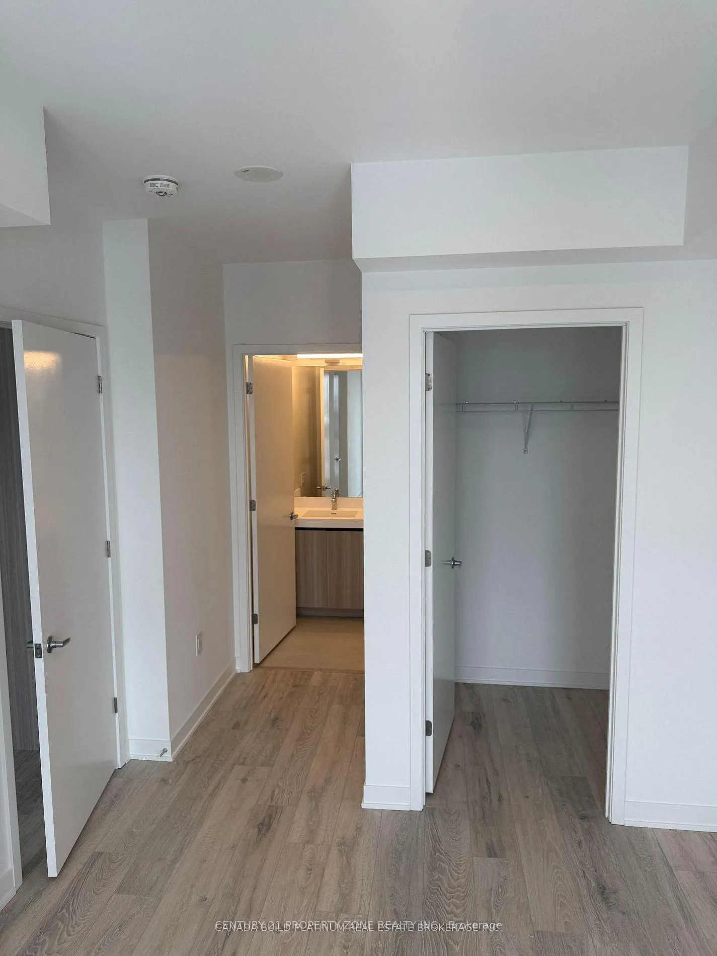 Photo 5 of Unit 901, 10 All Nations Drive, Brampton, Northwest Brampton — HOMEH
