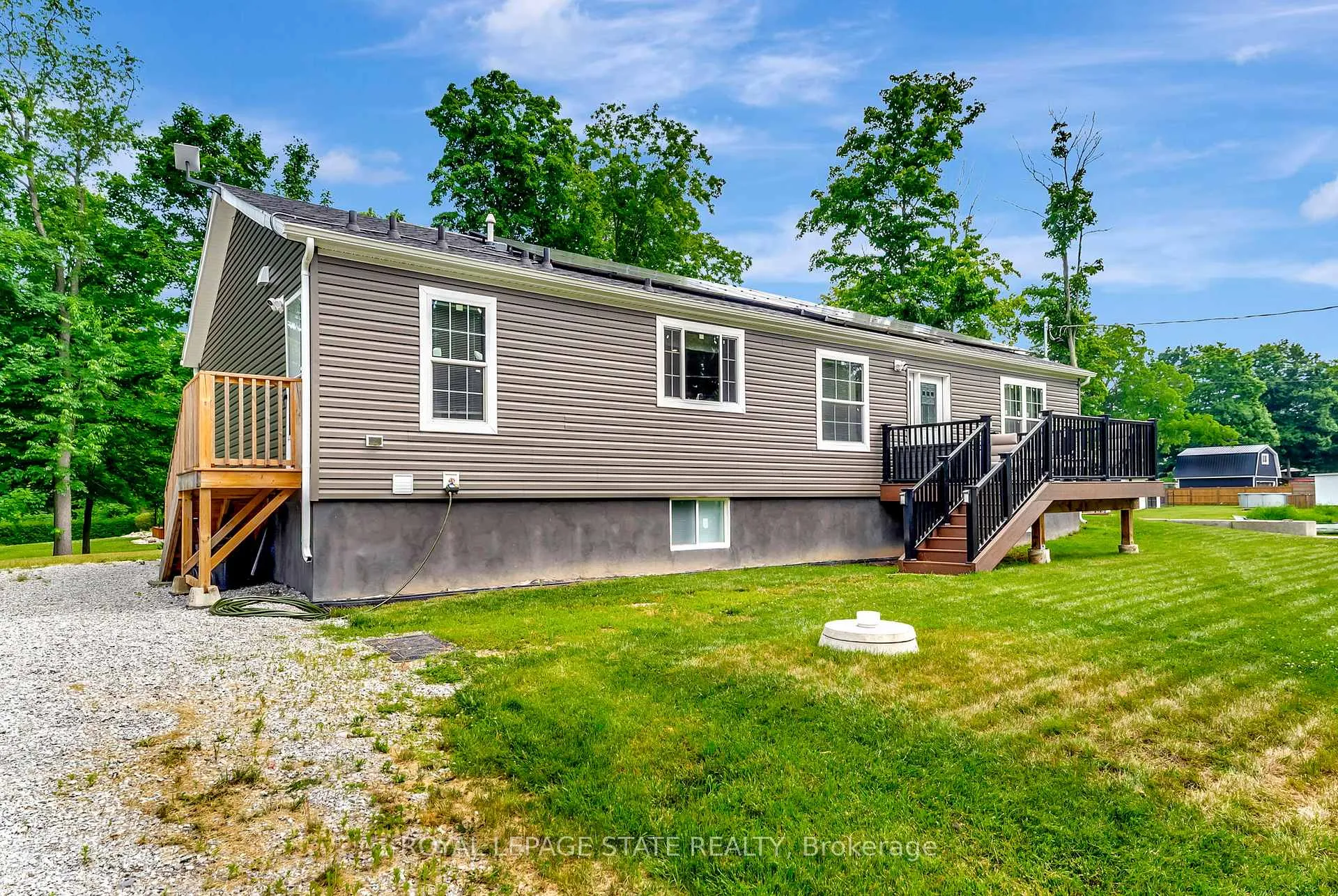 Photo 2 of 4881 Mapleview Crescent, Port Colborne, Sherkston — HOMEH
