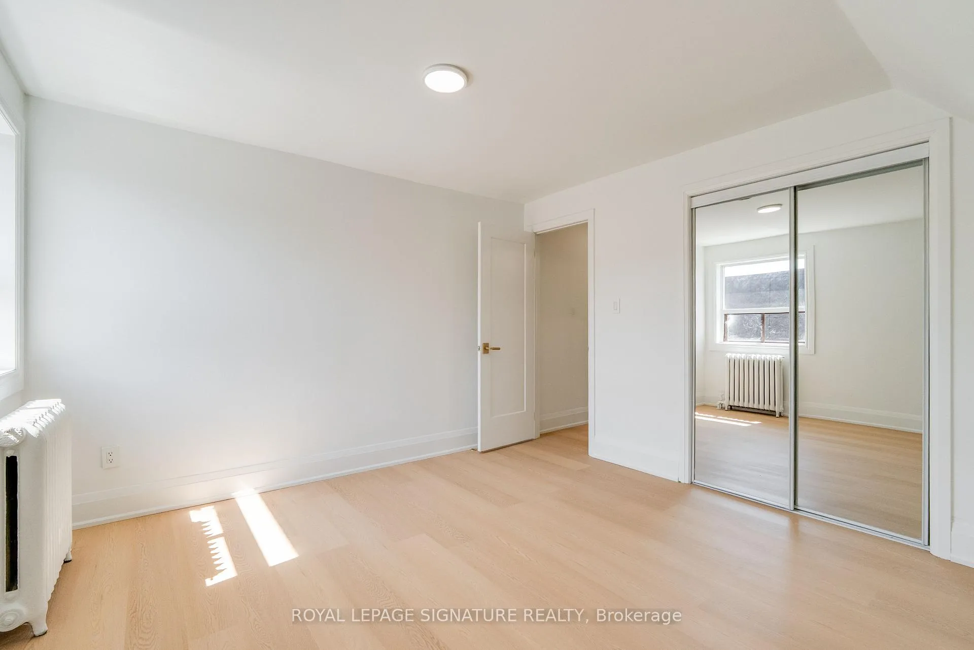 Photo 12 of Unit 3, 1 Bellwoods Park, Toronto, Trinity-Bellwoods — HOMEH