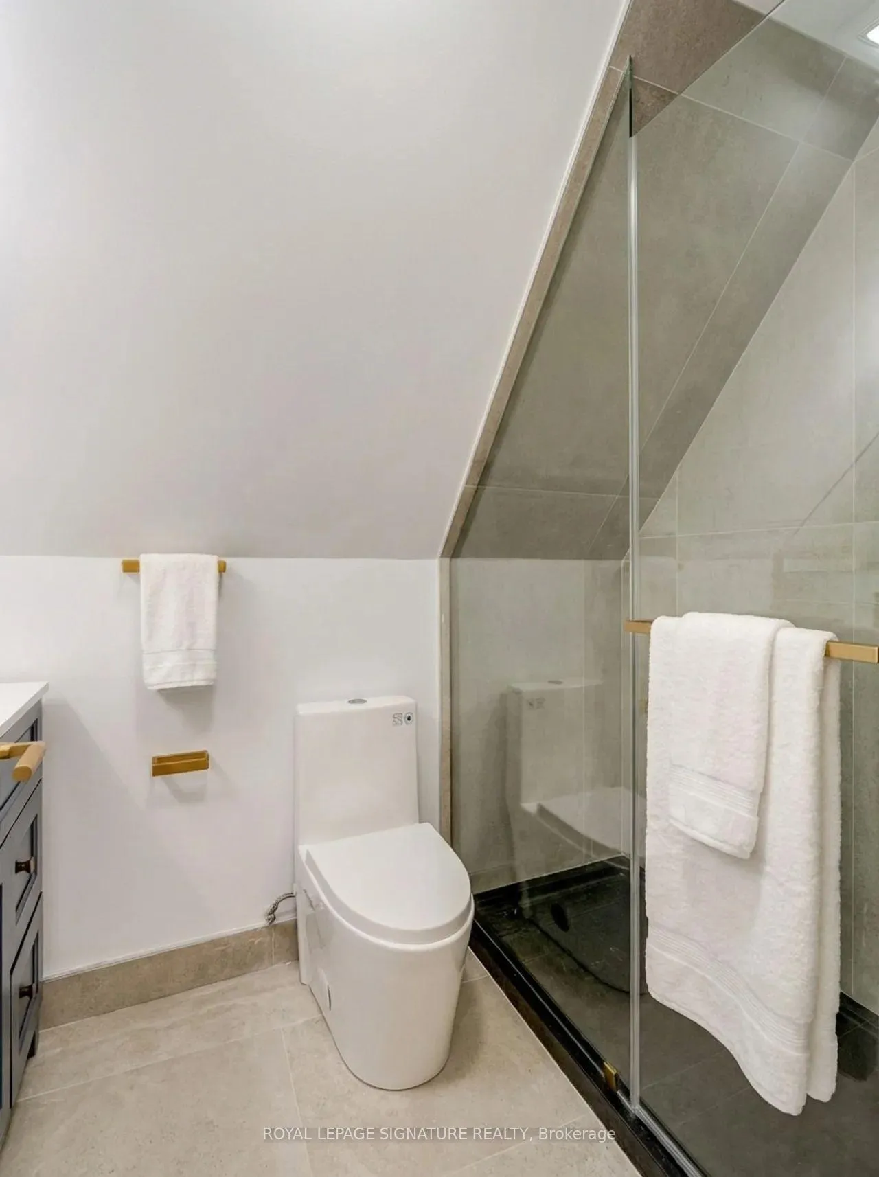 Photo 15 of Unit 3, 1 Bellwoods Park, Toronto, Trinity-Bellwoods — HOMEH