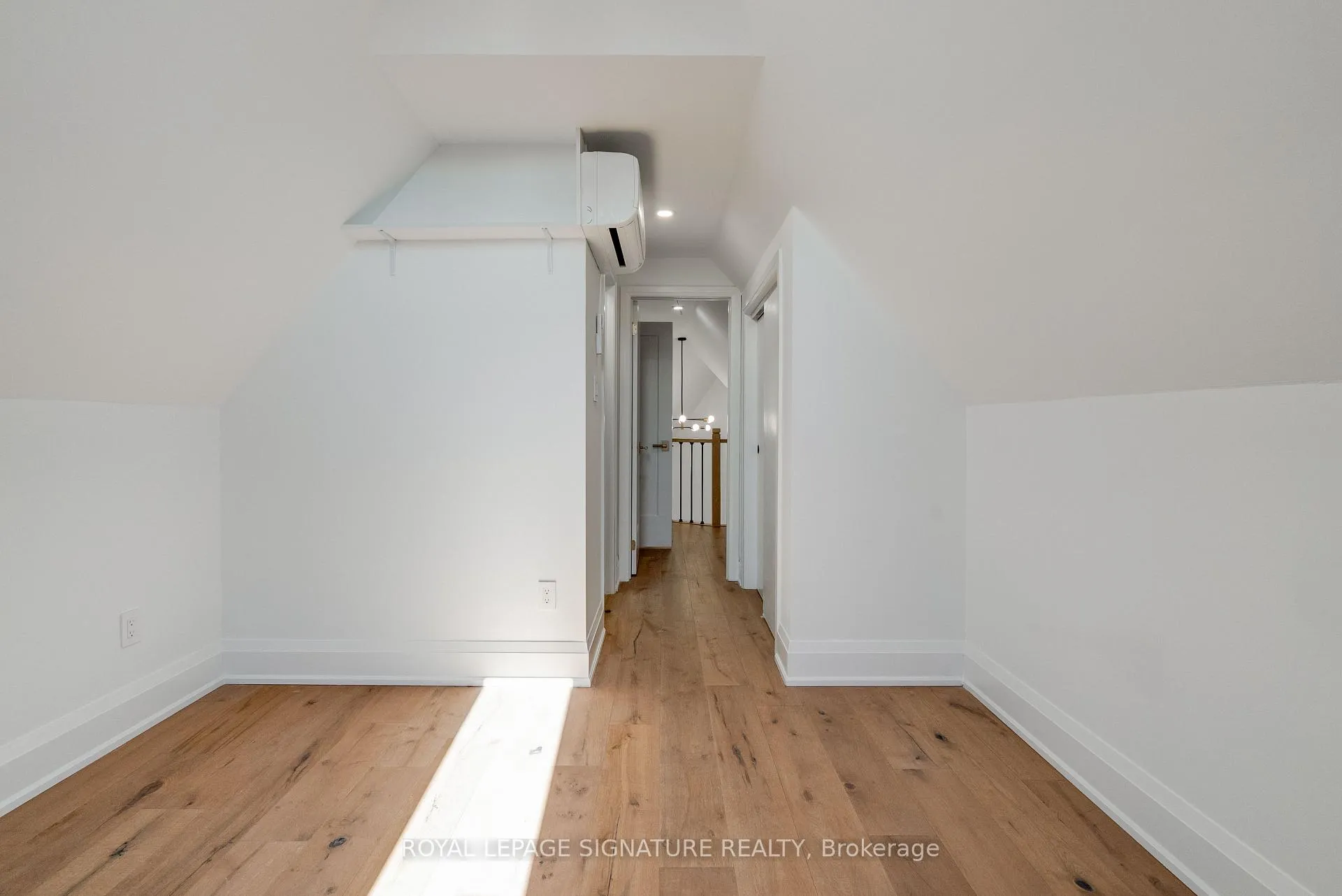 Photo 19 of Unit 3, 1 Bellwoods Park, Toronto, Trinity-Bellwoods — HOMEH
