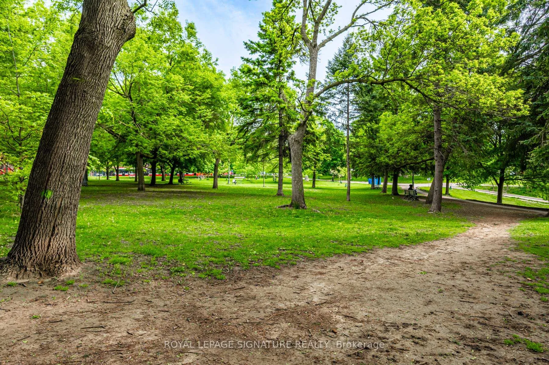 Photo 21 of Unit 3, 1 Bellwoods Park, Toronto, Trinity-Bellwoods — HOMEH