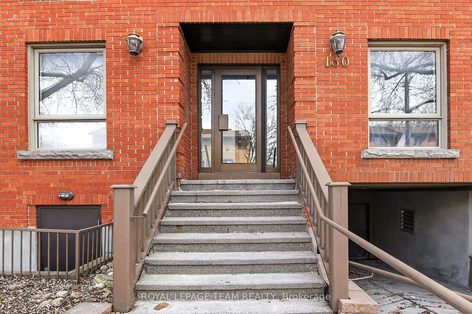 Photo 2 of Unit 9, 160 Bruyere Street, Ottawa, Lower Town/Byward Market — HOMEH