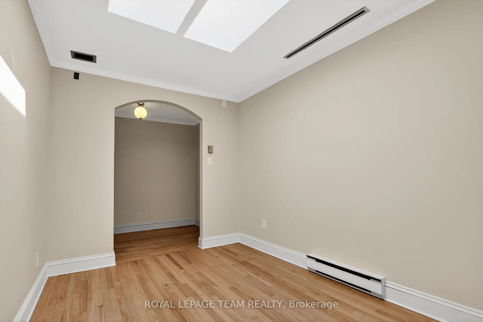 Photo 7 of Unit 9, 160 Bruyere Street, Ottawa, Lower Town/Byward Market — HOMEH