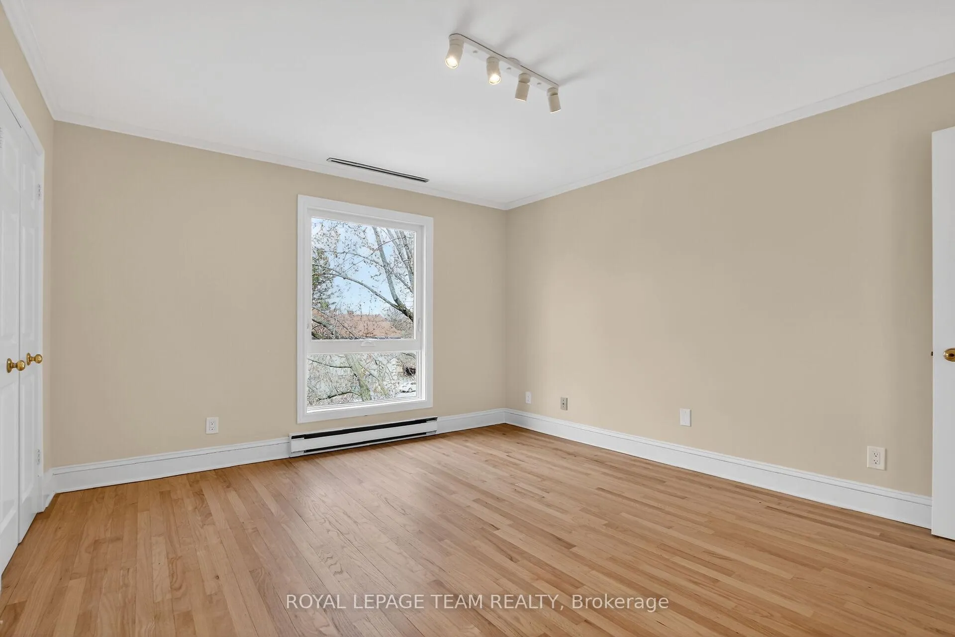 Photo 15 of Unit 9, 160 Bruyere Street, Ottawa, Lower Town/Byward Market — HOMEH