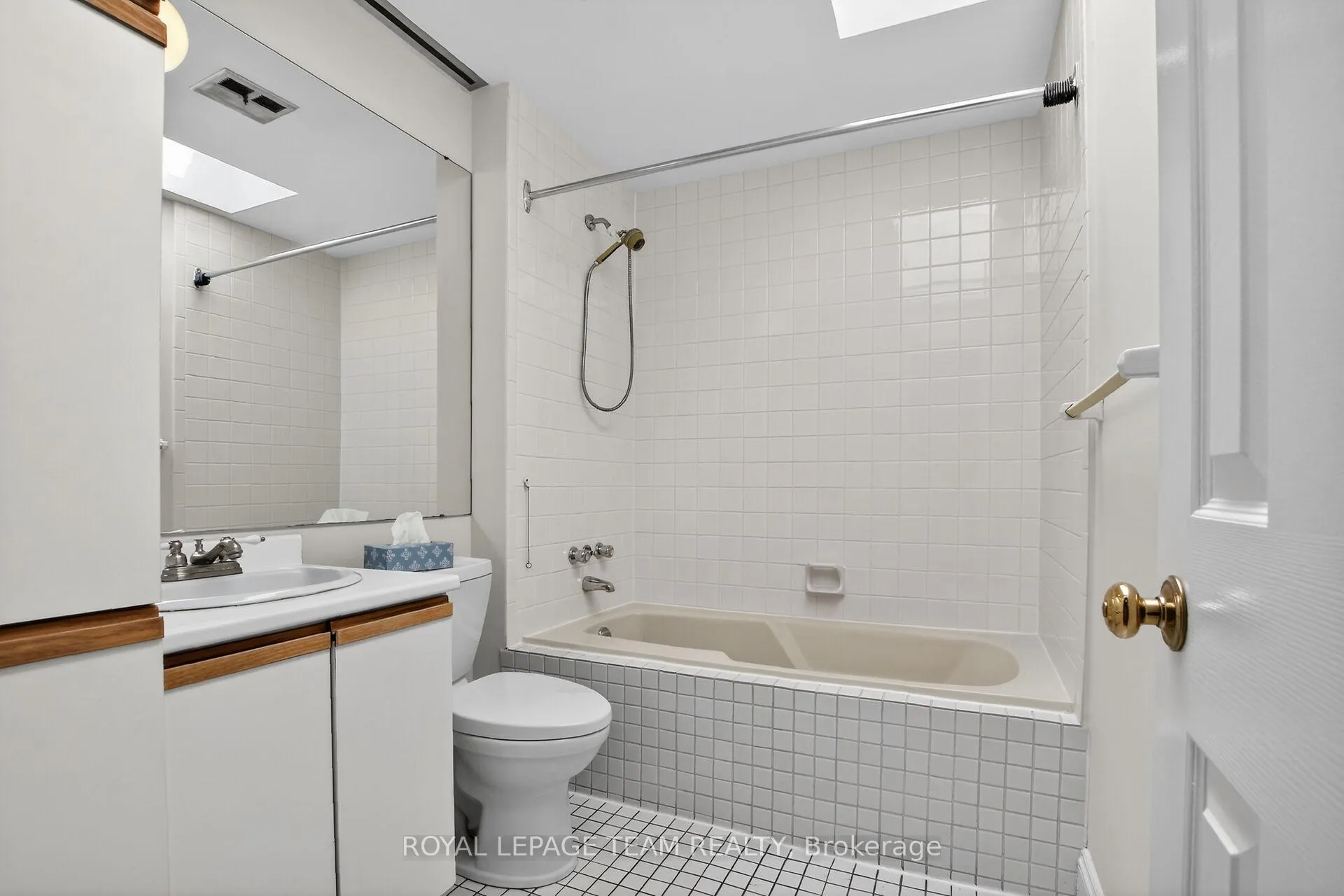 Photo 19 of Unit 9, 160 Bruyere Street, Ottawa, Lower Town/Byward Market — HOMEH