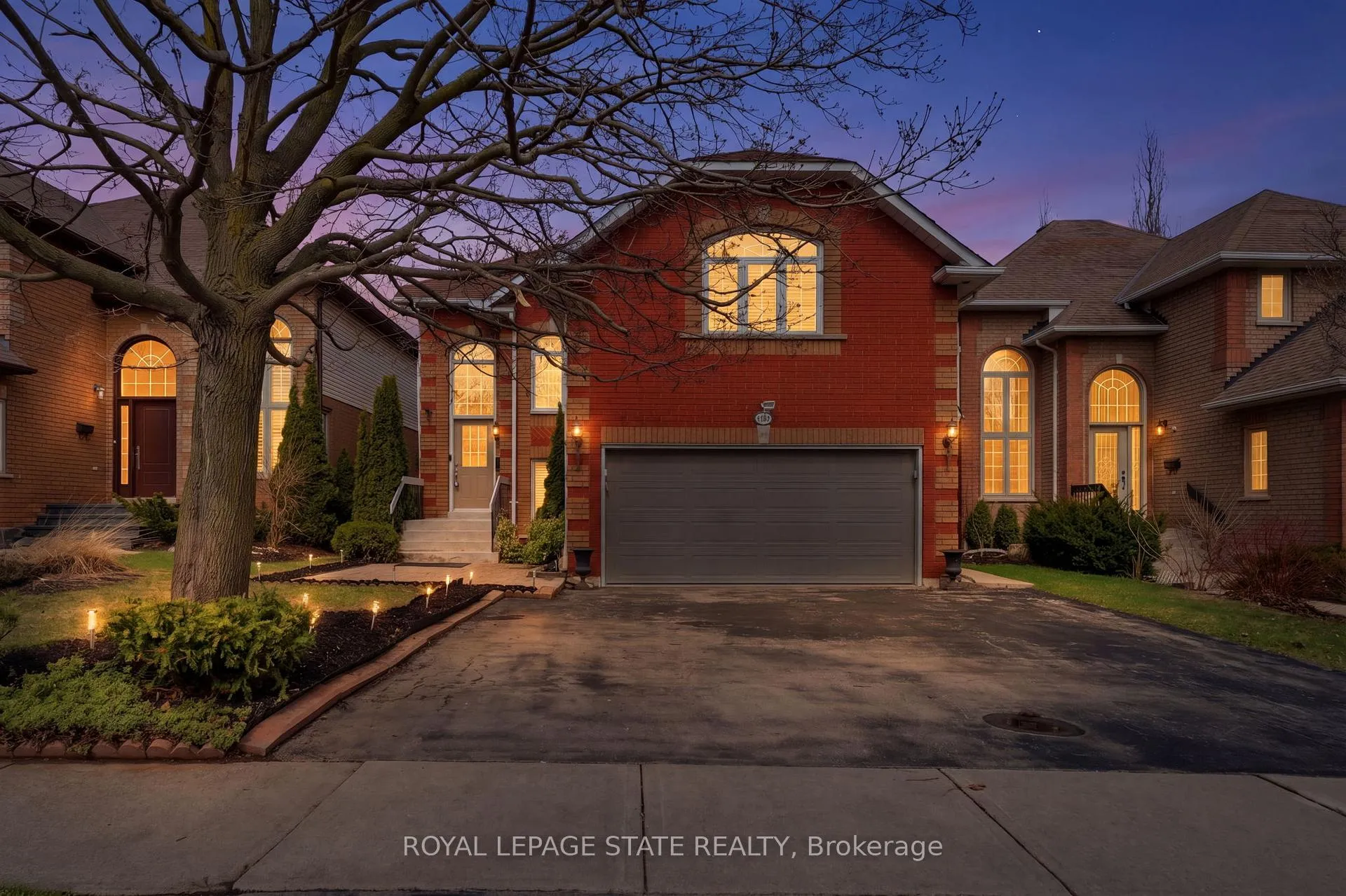Photo 2 of 166 Boulding Avenue, Hamilton, Waterdown — HOMEH