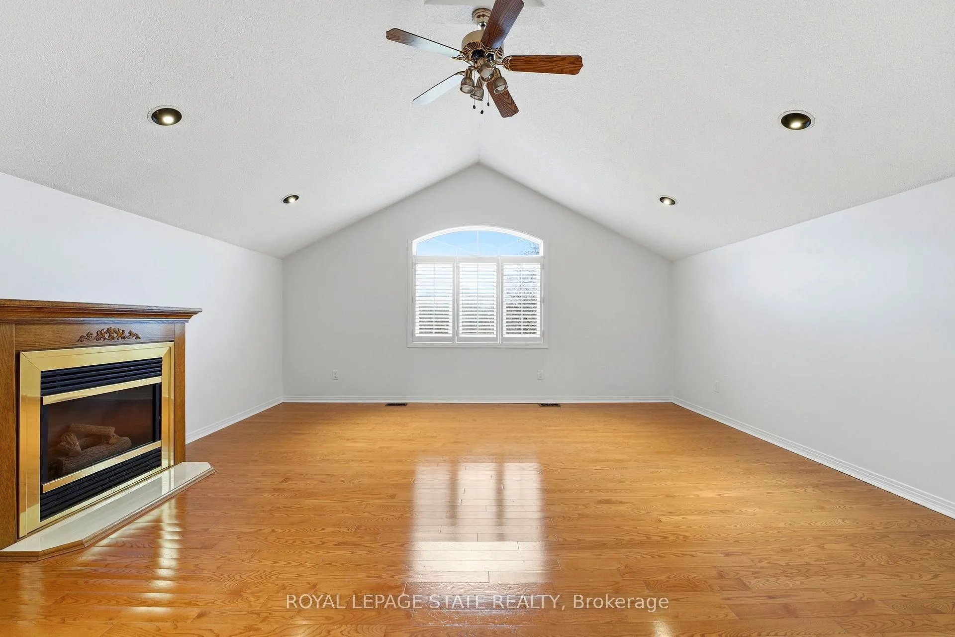 Photo 17 of 166 Boulding Avenue, Hamilton, Waterdown — HOMEH