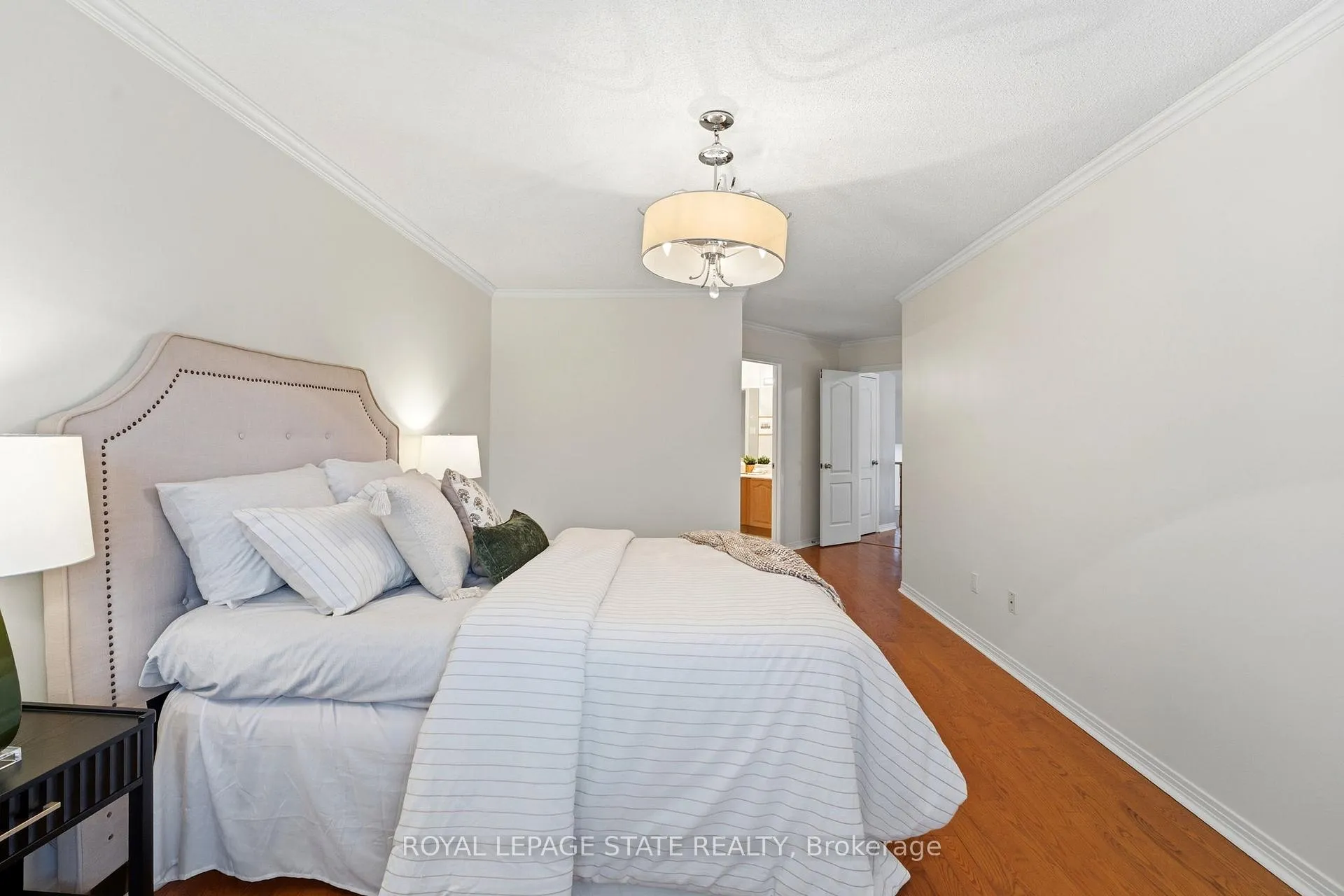 Photo 21 of 166 Boulding Avenue, Hamilton, Waterdown — HOMEH