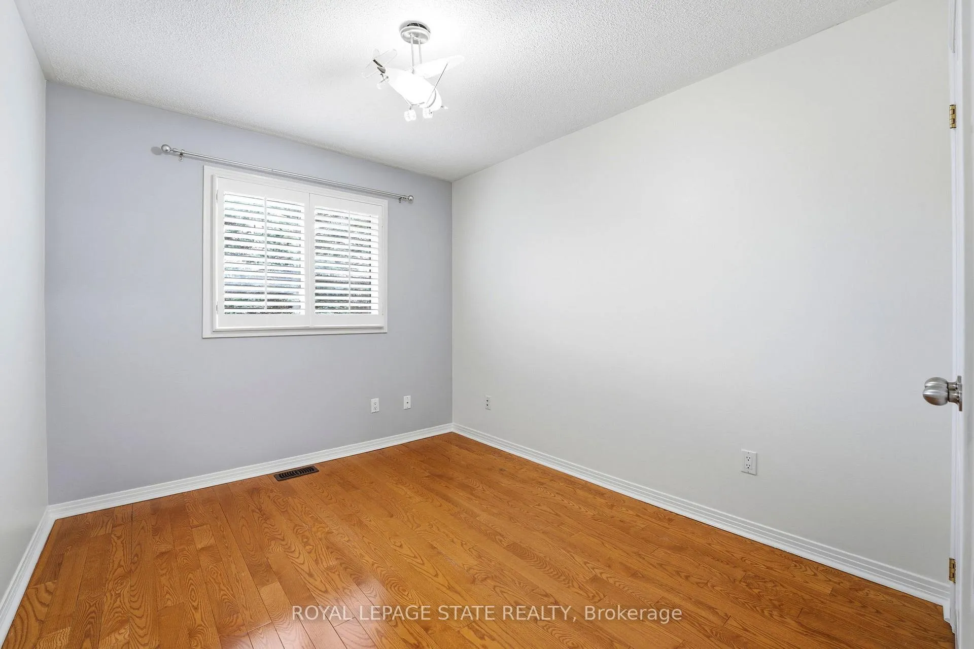Photo 23 of 166 Boulding Avenue, Hamilton, Waterdown — HOMEH