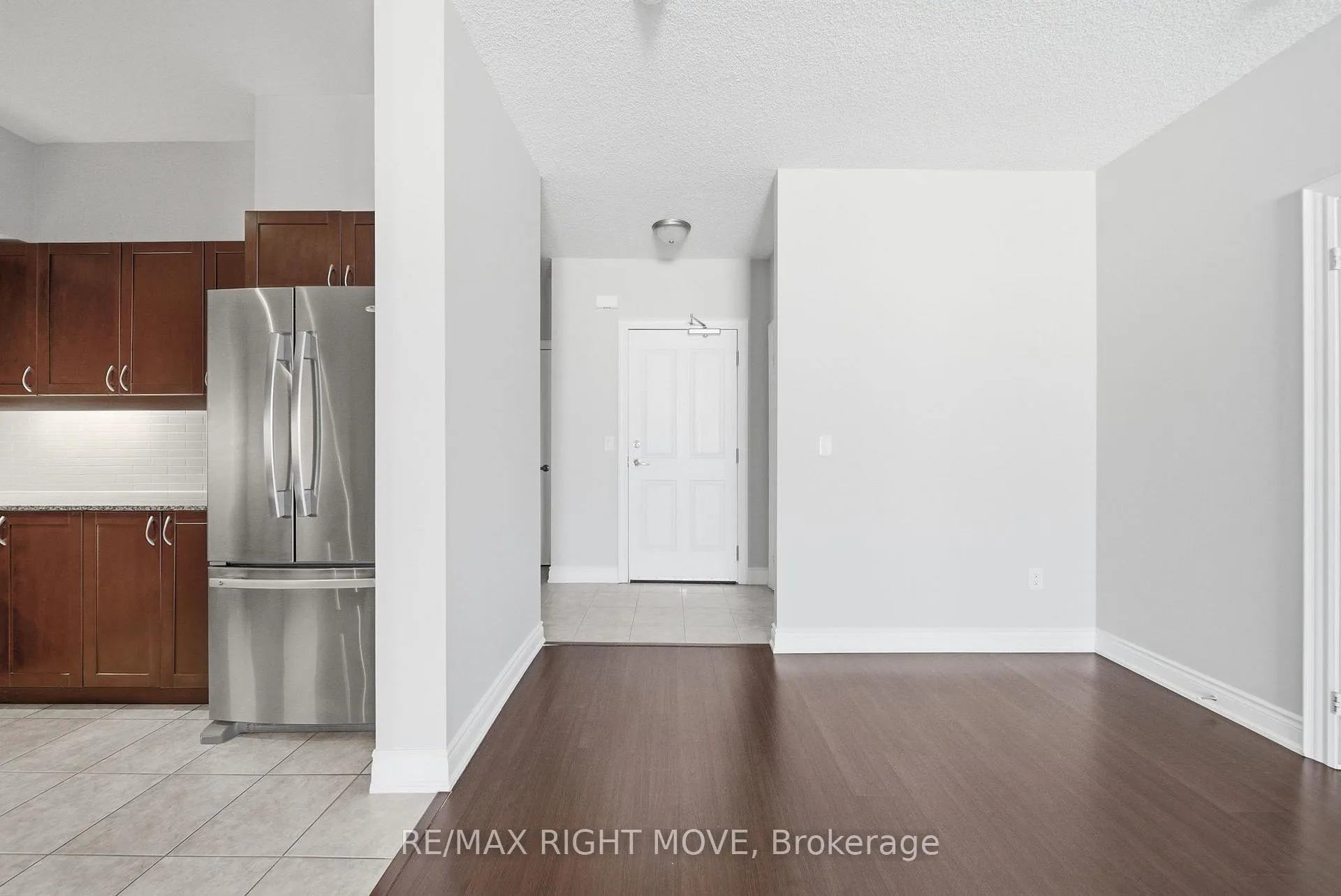 Photo 2 of Unit 507, 354 Atherley Road, Orillia — HOMEH