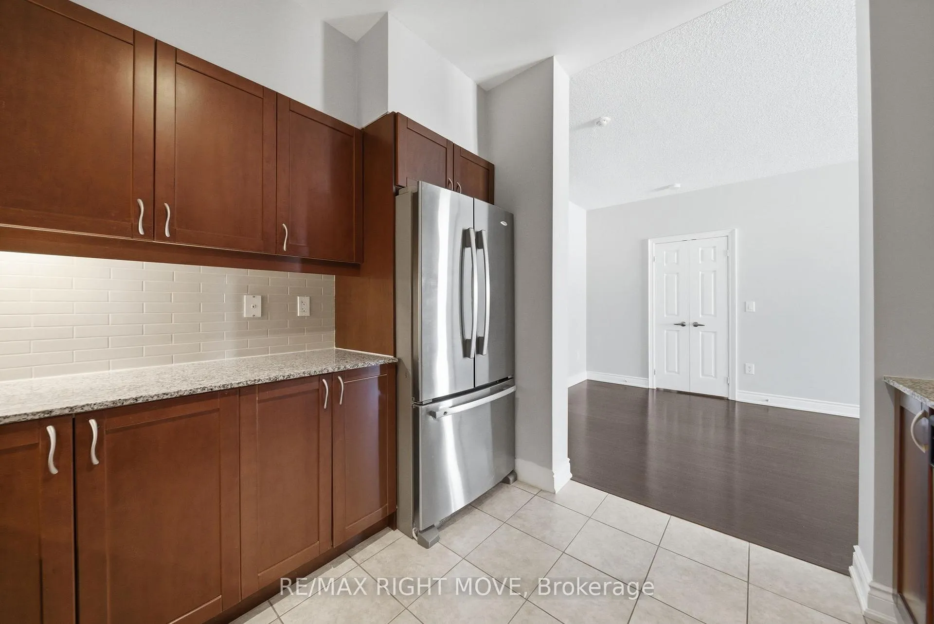Photo 12 of Unit 507, 354 Atherley Road, Orillia — HOMEH
