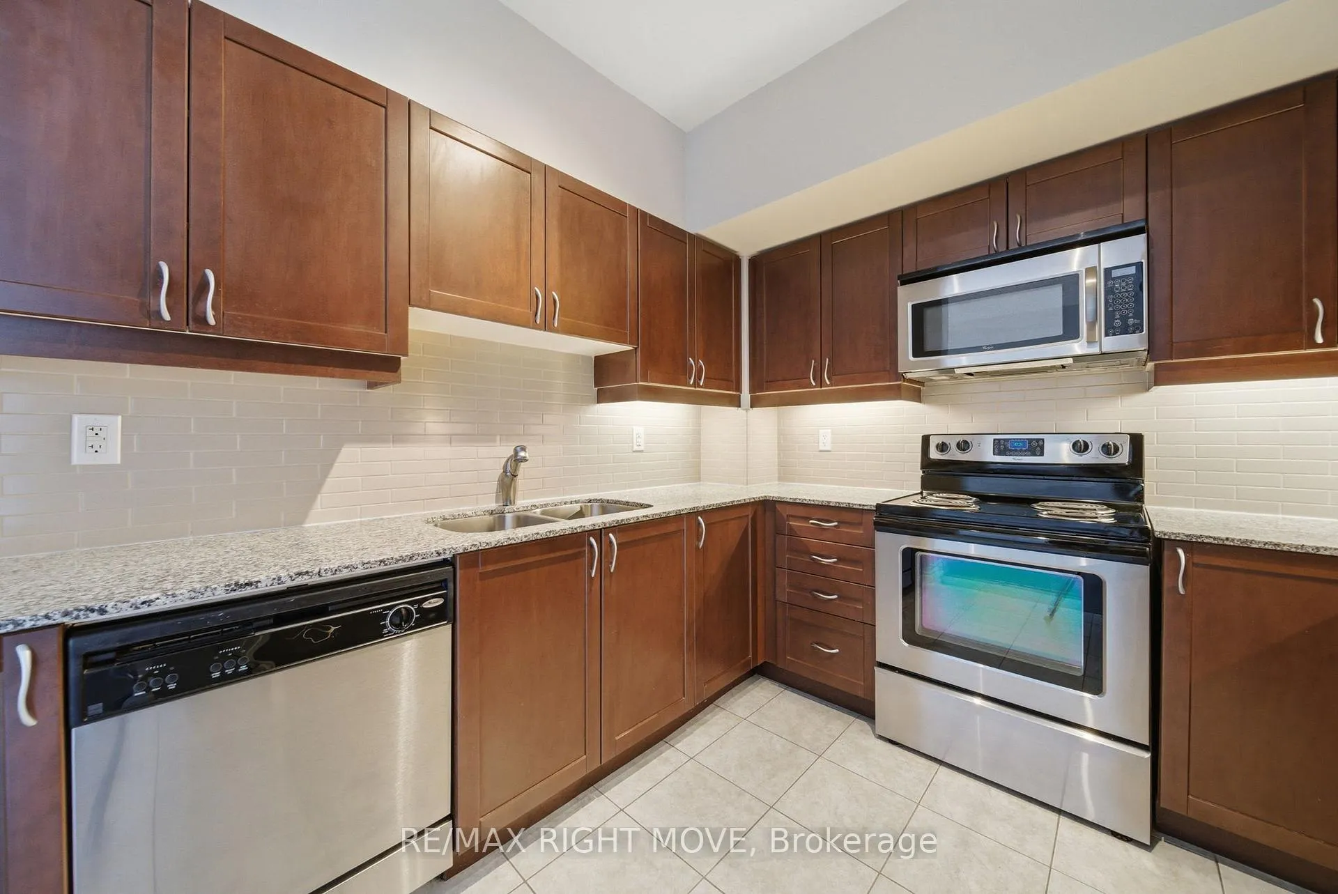 Photo 14 of Unit 507, 354 Atherley Road, Orillia — HOMEH
