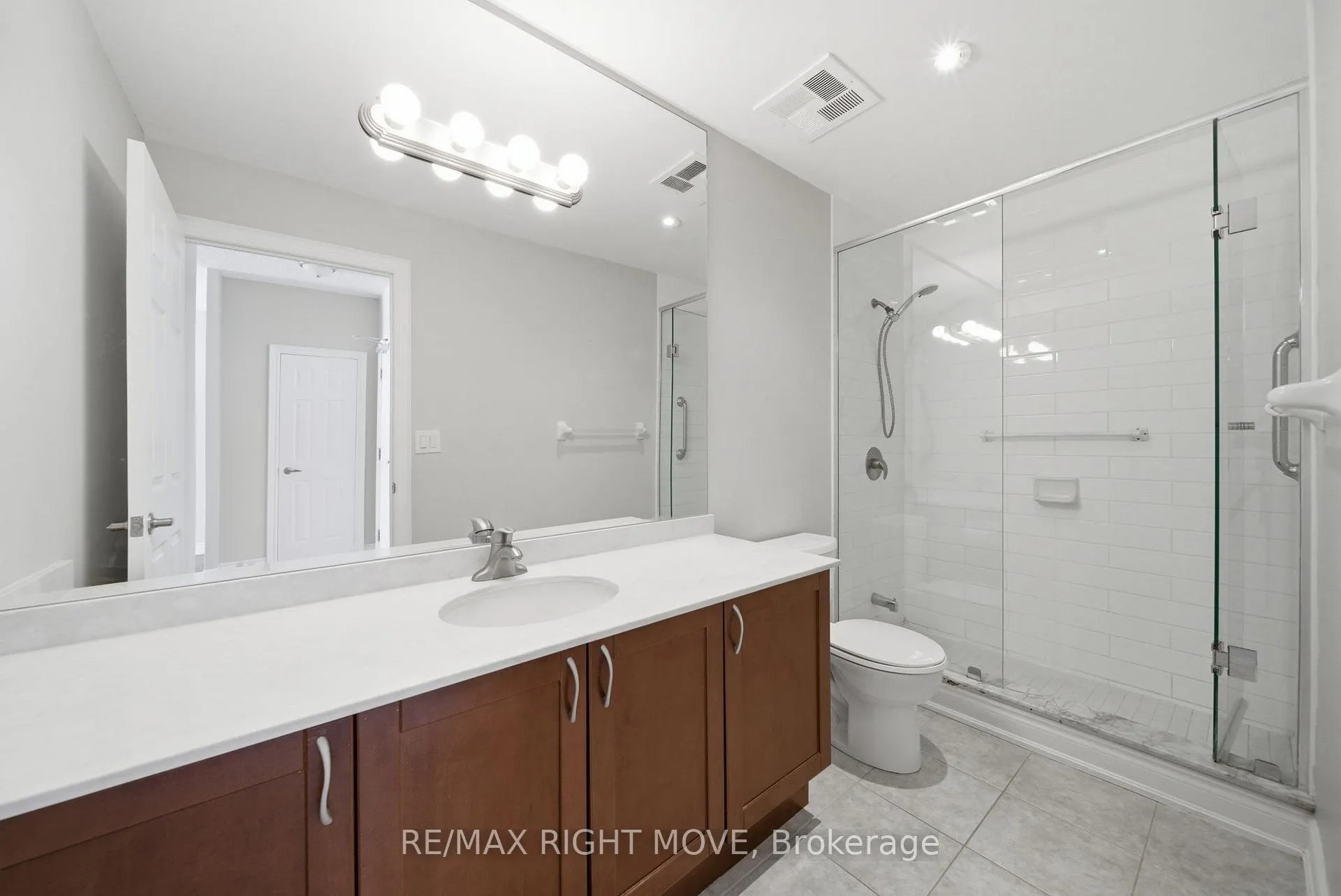 Photo 15 of Unit 507, 354 Atherley Road, Orillia — HOMEH