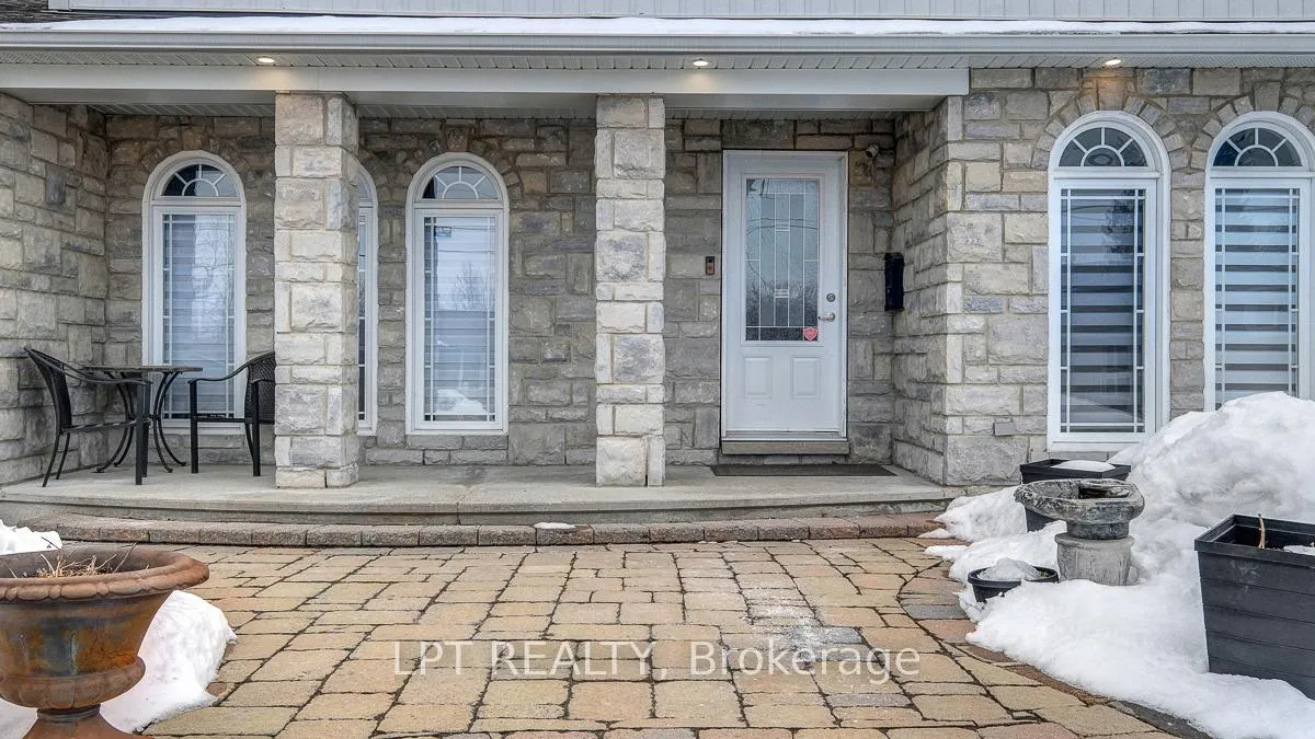 Photo 46 of 624 Pleasant Park Road, Ottawa, Playfair Park — HOMEH