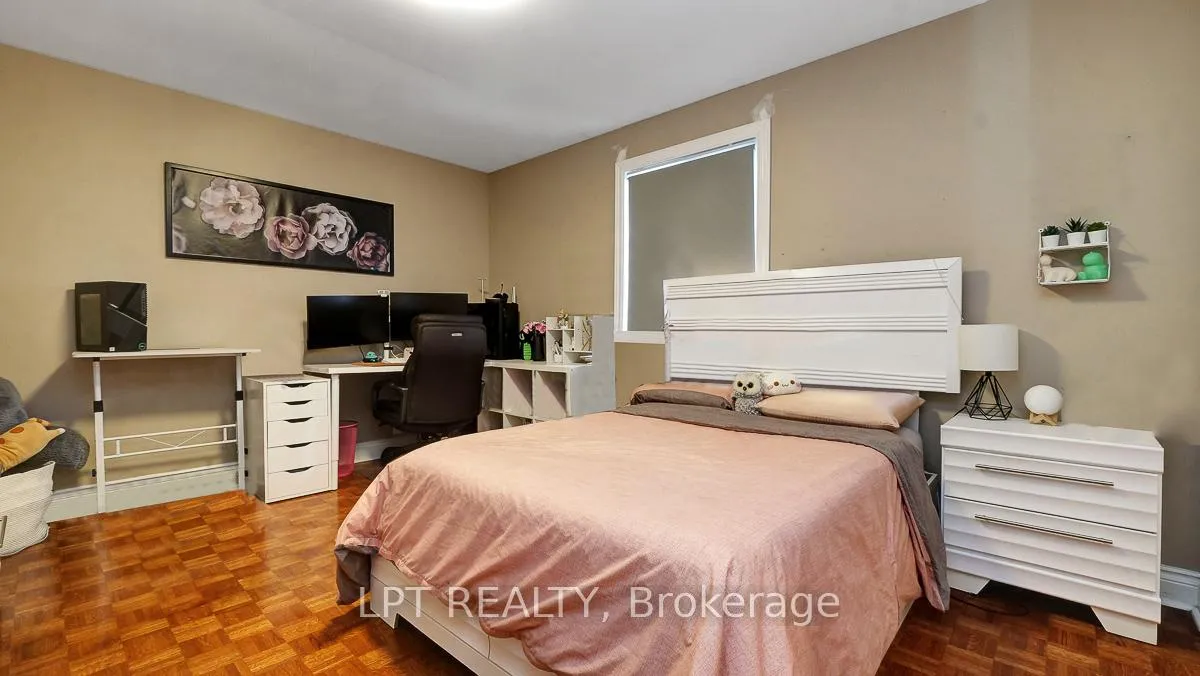 Photo 32 of 624 Pleasant Park Road, Ottawa, Playfair Park — HOMEH