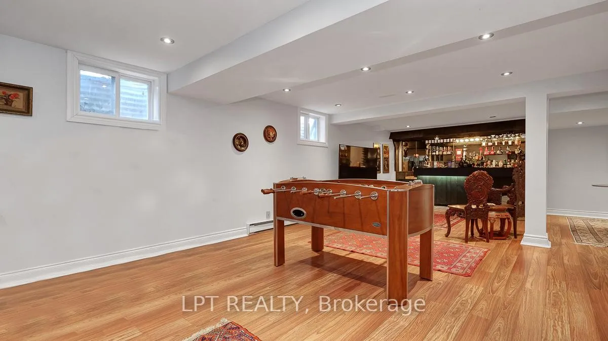 Photo 38 of 624 Pleasant Park Road, Ottawa, Playfair Park — HOMEH