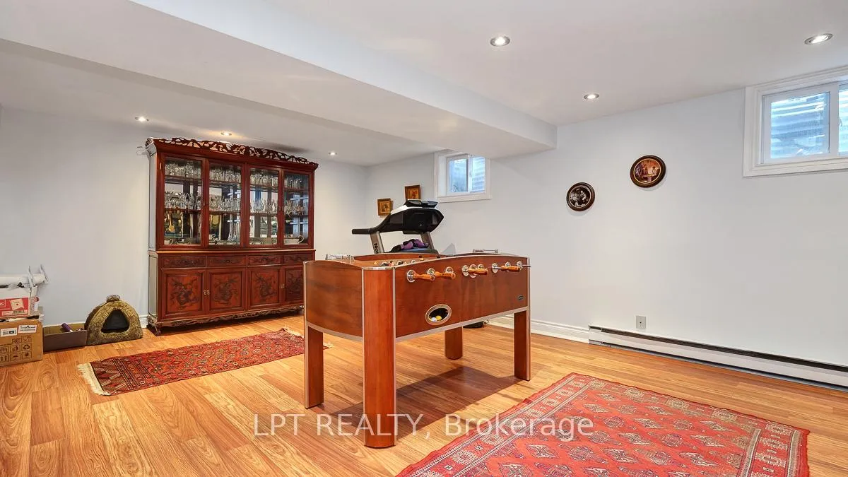 Photo 41 of 624 Pleasant Park Road, Ottawa, Playfair Park — HOMEH
