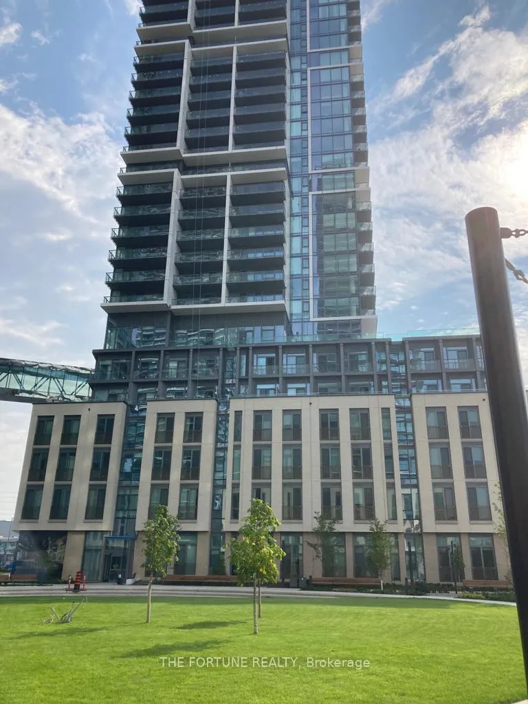 Photo 2 of Unit 4707, 7890 Jane Street, Vaughan, Concord — HOMEH